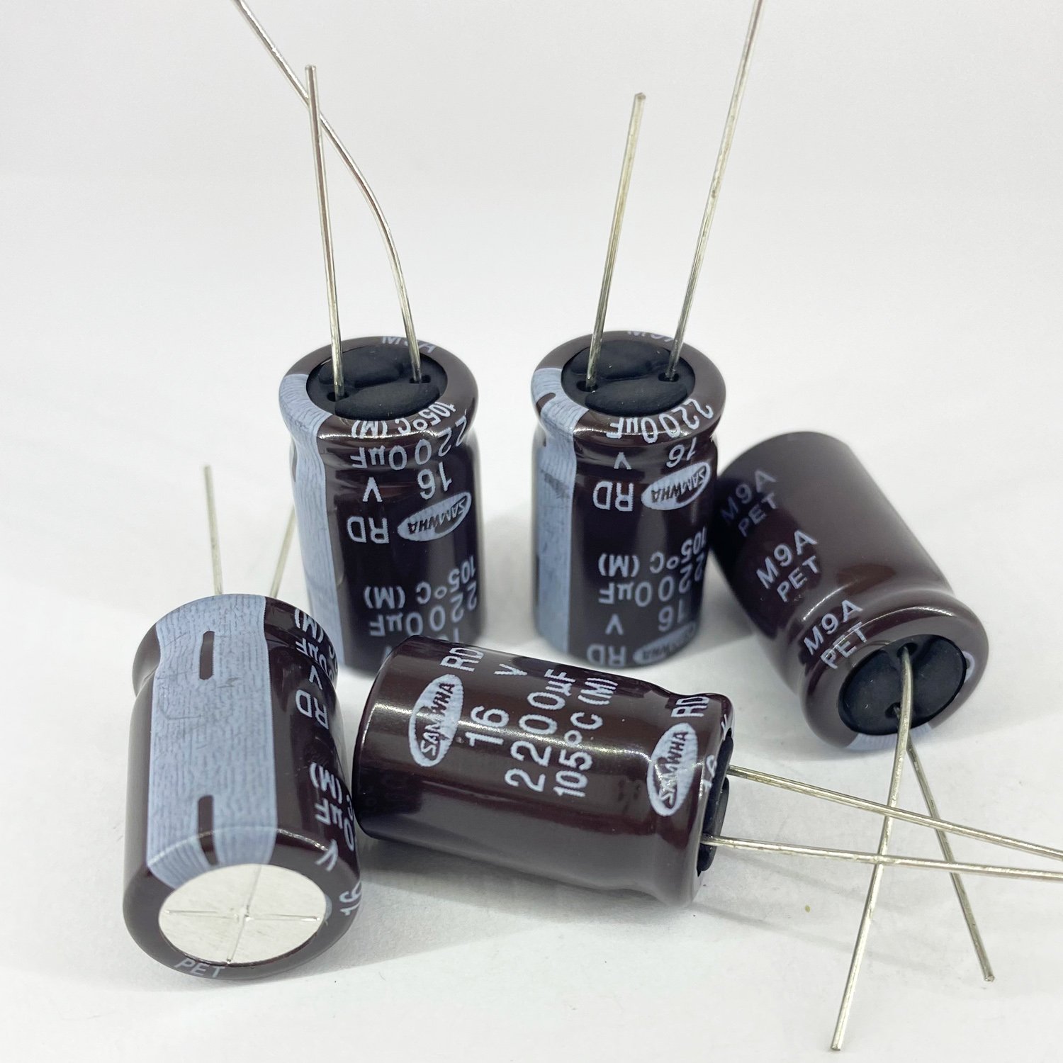 Электролитические конденсаторы 2200 мкф x 16 В - 13x20 мм 105 °C SAMWHA, фото