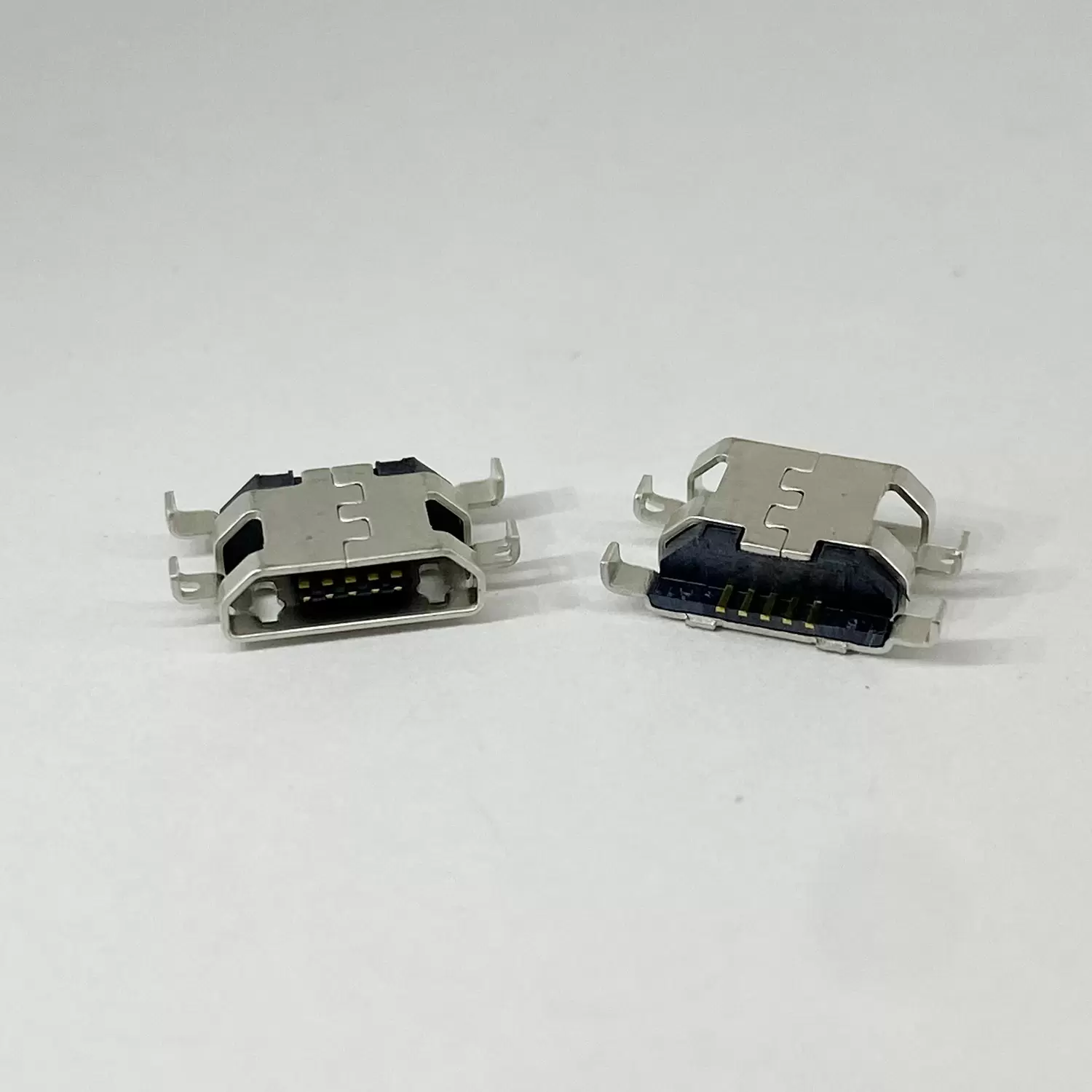 Купить Гнездо №8-2 micro USB B, 5 контактов, 4 вывода по низкой цене