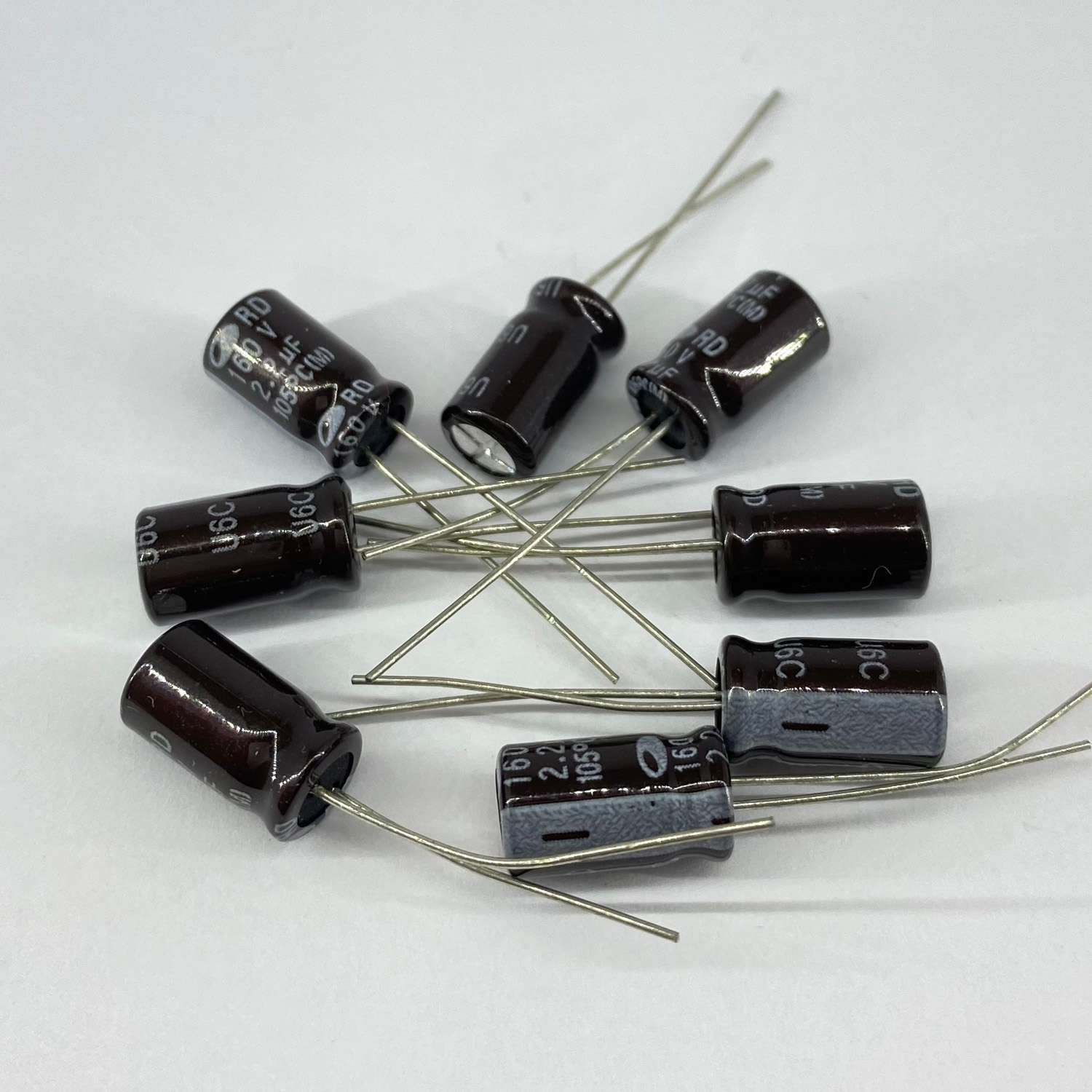 Электролитические конденсаторы 2,2 мкф x 160 В - 6,3x11 мм 105 °C SAMWHA, фото