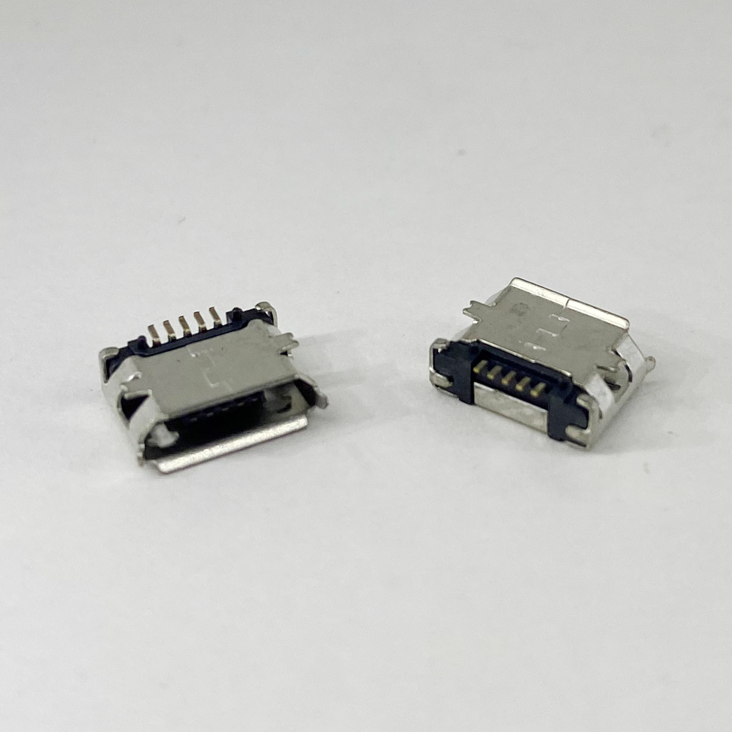 Купить Гнездо №5-2 micro USB B 5 P, 5 контактов, 2 вывода SMD по низкой цене