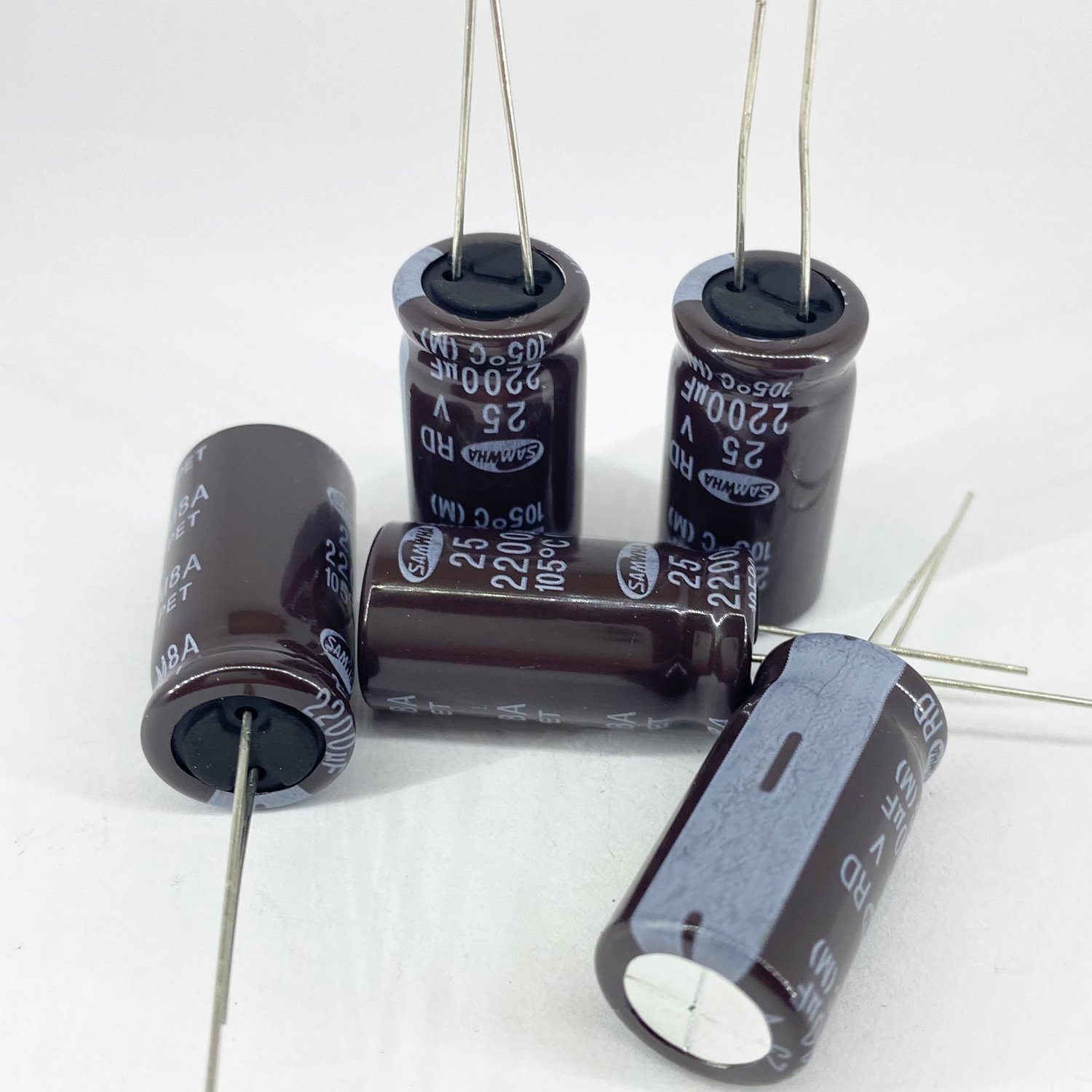Электролитические конденсаторы 2200 мкф x 25 В - 13x25 мм 105 °C SAMWHA, фото