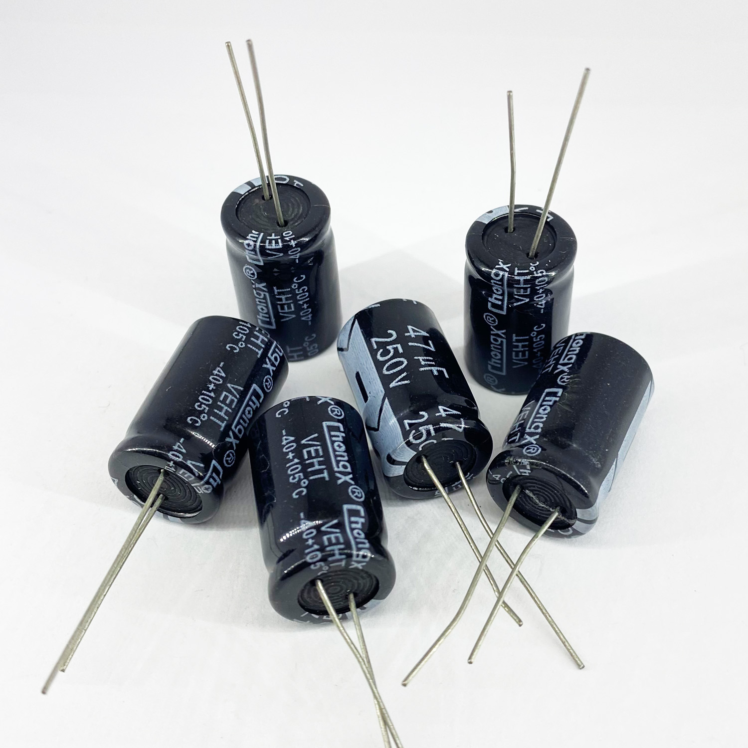 Электролитические конденсаторы 47 мкф x 250 В - 13x21 мм 105 °C ChongX, фото