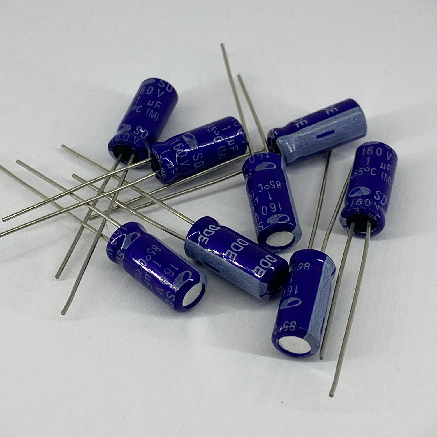 Электролитические конденсаторы 1 мкф x 160 В - 5x11 мм 105 °C SAMWHA, фото