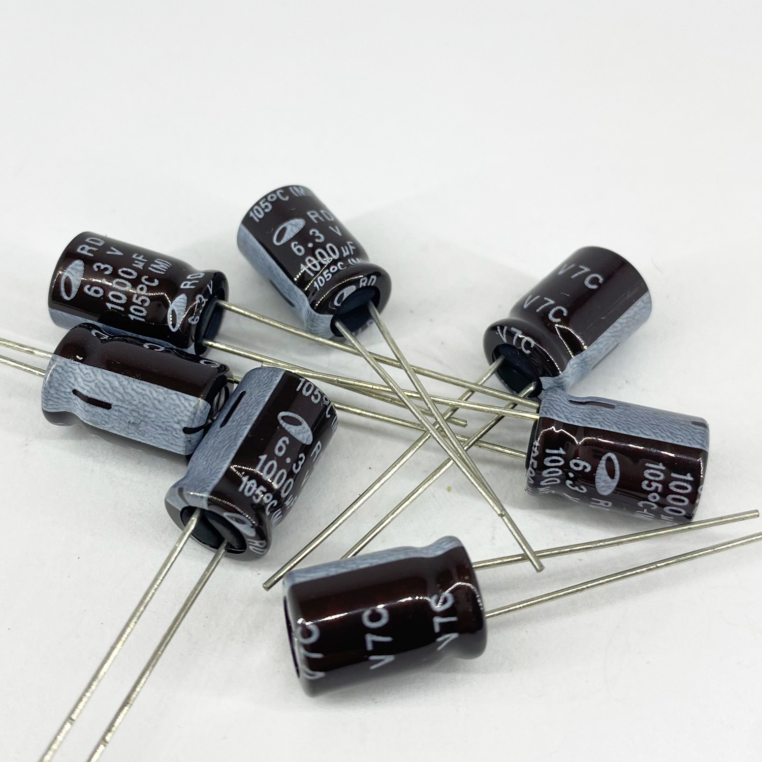Электролитические конденсаторы 1000 мкф x 6,3 В - 8x11,5 мм 105 °C SAMWHA, фото