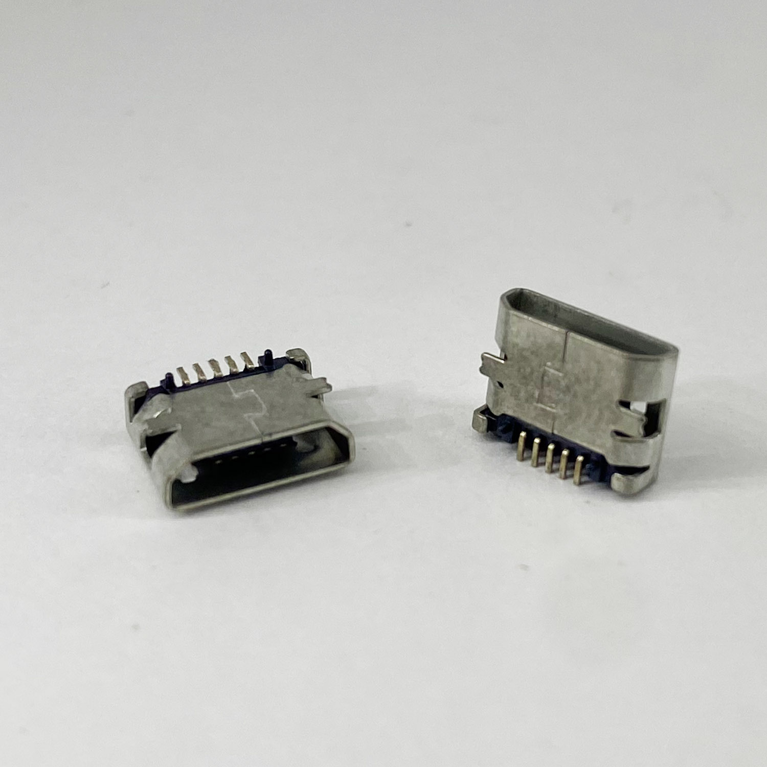 Гнездо №7 micro USB B, 5 контактов, 4 вывода SMD, фото