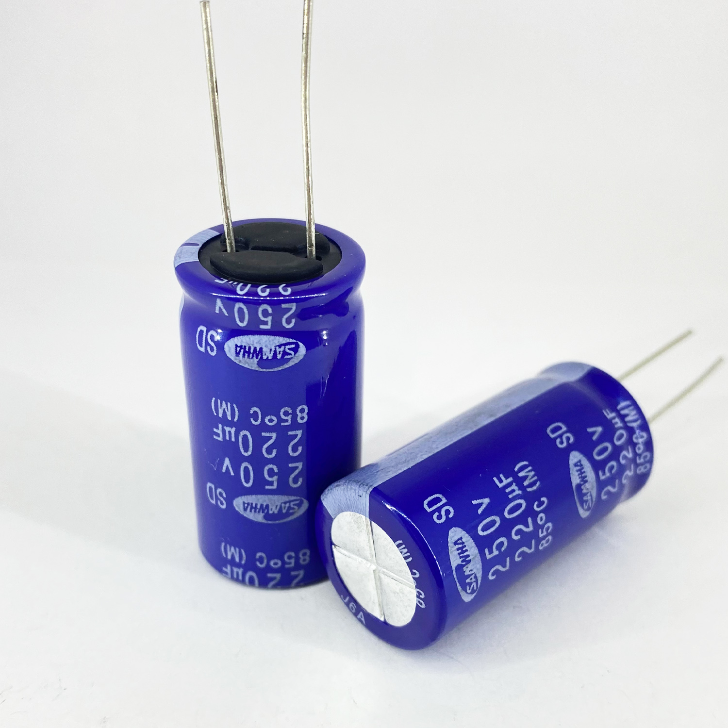 Электролитические конденсаторы 220 мкф x 250 В - 18x35 мм 85 °C SAMWHA, фото