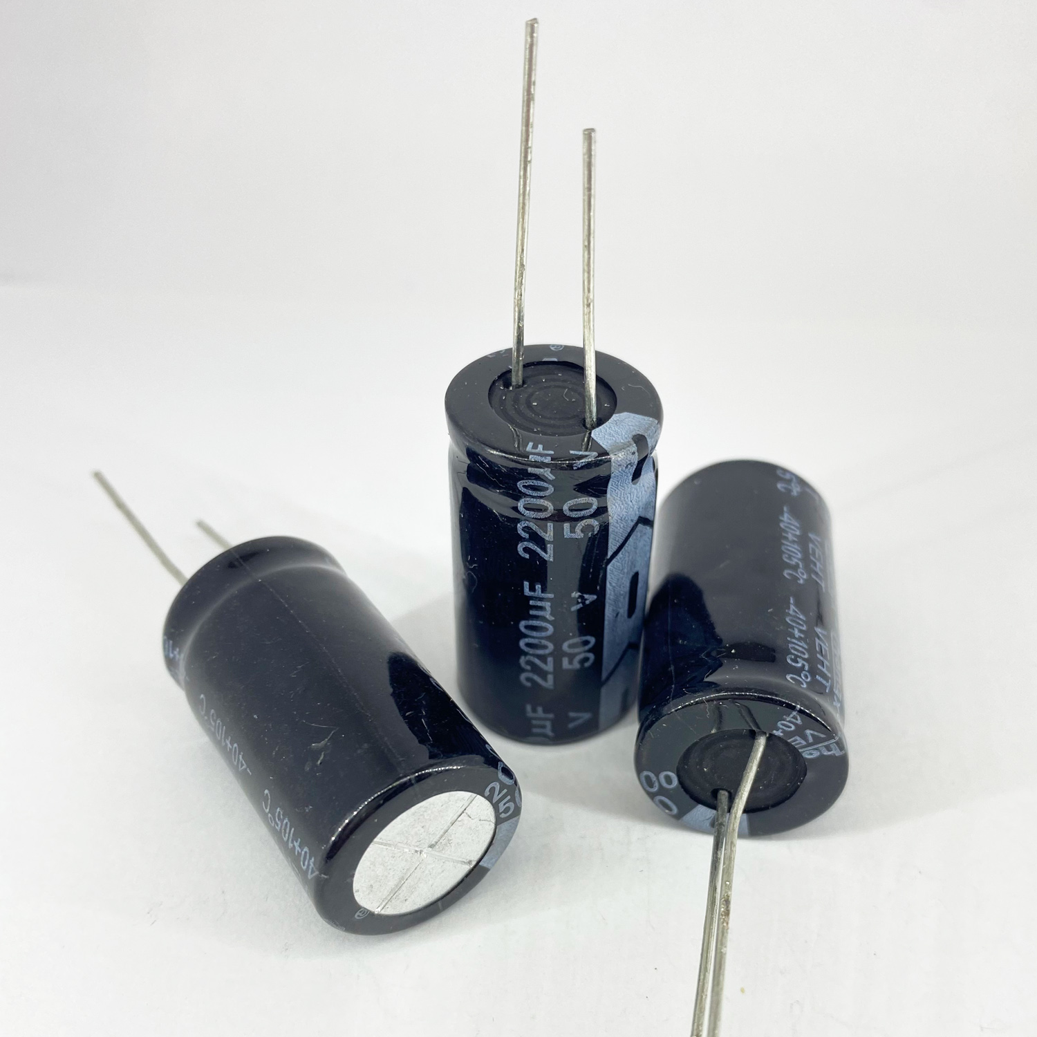Электролитические конденсаторы 2200 мкф x 50 В - 16x30 мм 105 °C ChongX, фото