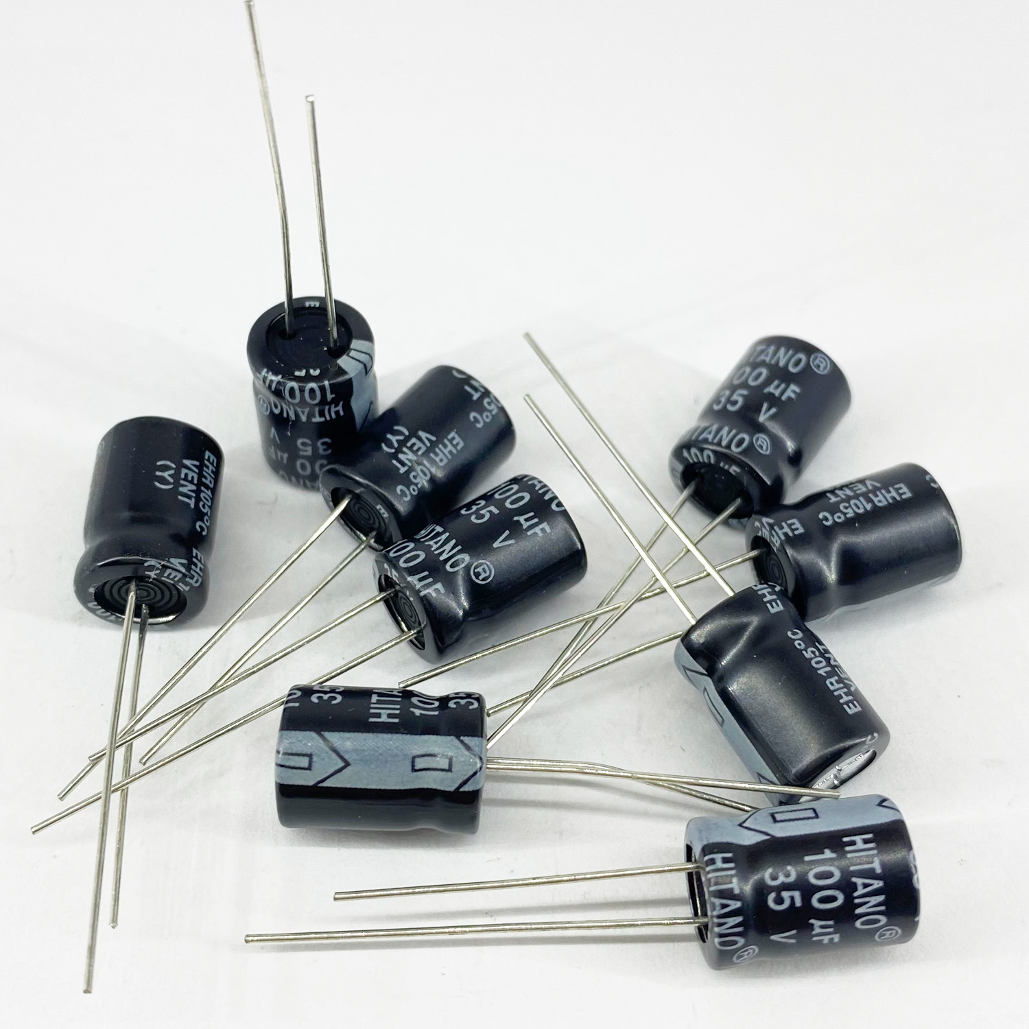 Электролитические конденсаторы 100 мкф x 35 В - 8x12 мм 105 °C HITANO, фото